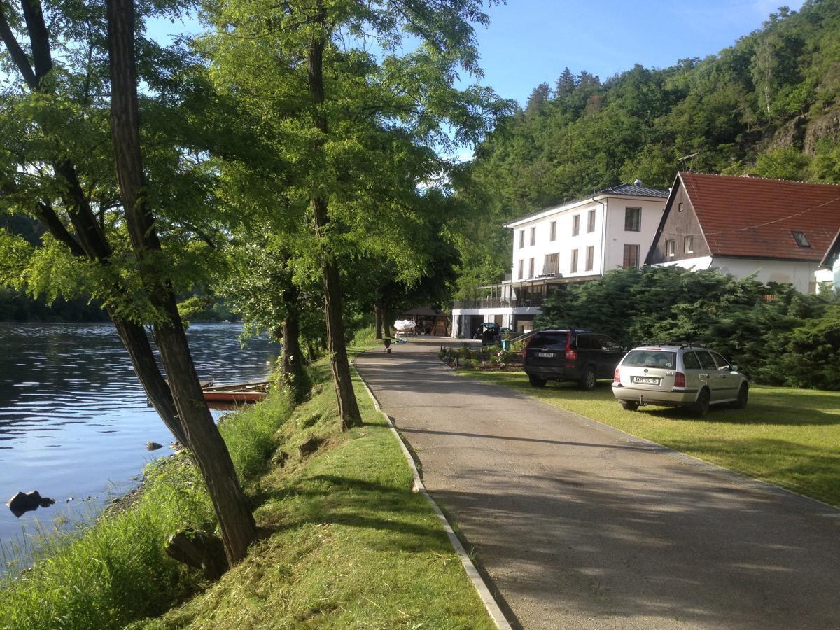 Hotel Mandat Hradišťko Eksteriør bilde